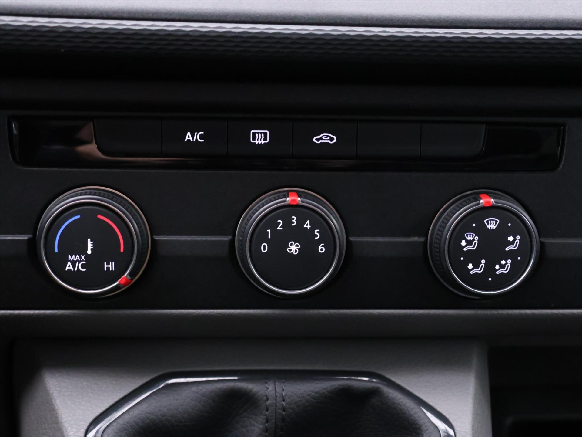 Volkswagen Transporter Kombi 2,0 l 81 kw