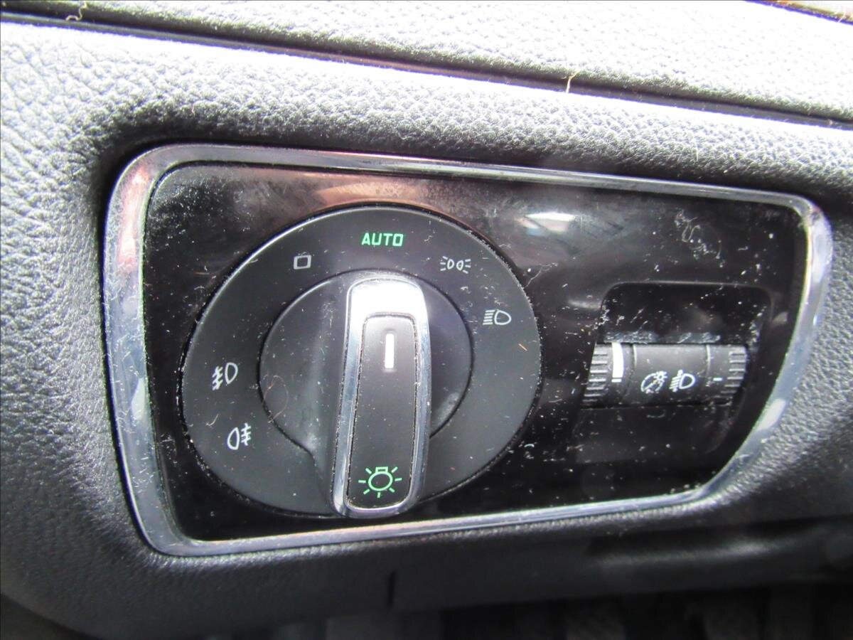 Škoda Superb Kombi 1,9 l 77 kw