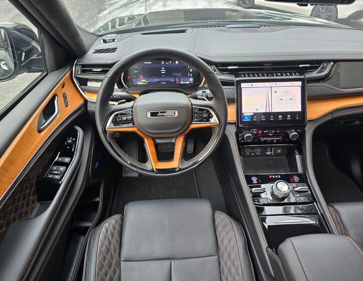 Jeep Grand Cherokee 16