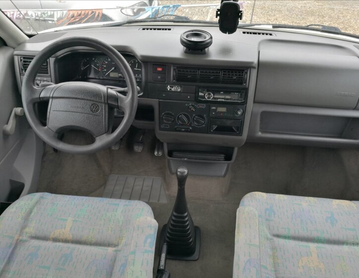 Volkswagen Ostatní Ostatní 2,4 l 57 kw