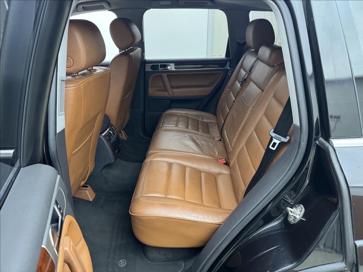 Volkswagen Touareg SUV / Terénní 3,0 l 165 kw