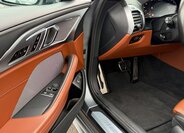 BMW Řada 8 Kupé 4,4 l 390 kw