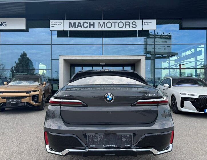 BMW Řada 7 Sedan / Limuzína 3,0 l 210 kw
