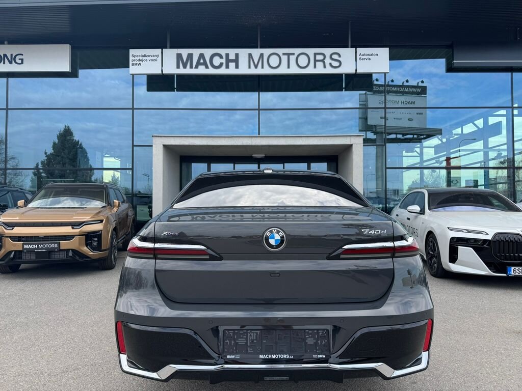 BMW Řada 7 Sedan / Limuzína 3,0 l 210 kw