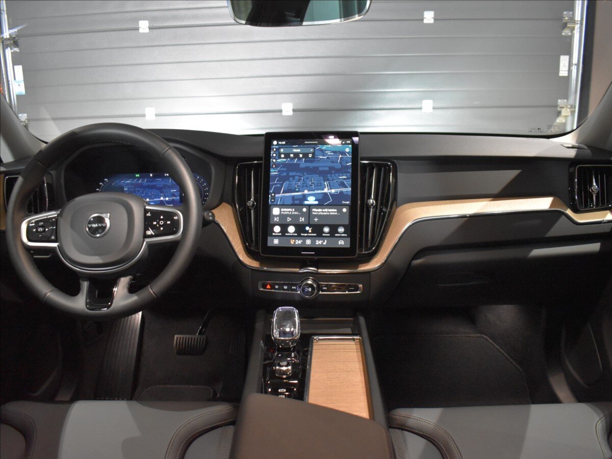 Volvo XC60 SUV / Terénní 2,0 l 184 kw