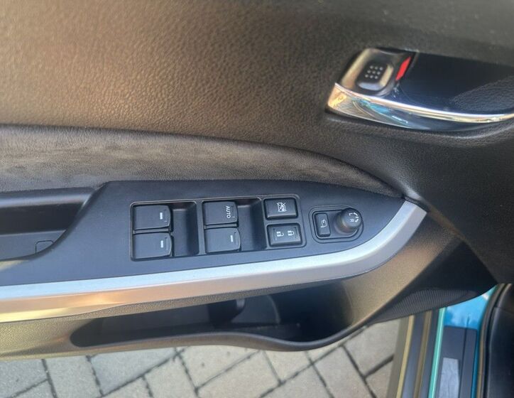 Suzuki Vitara 16