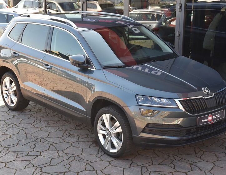 Škoda Karoq SUV / Terénní 1,5 l 110 kw