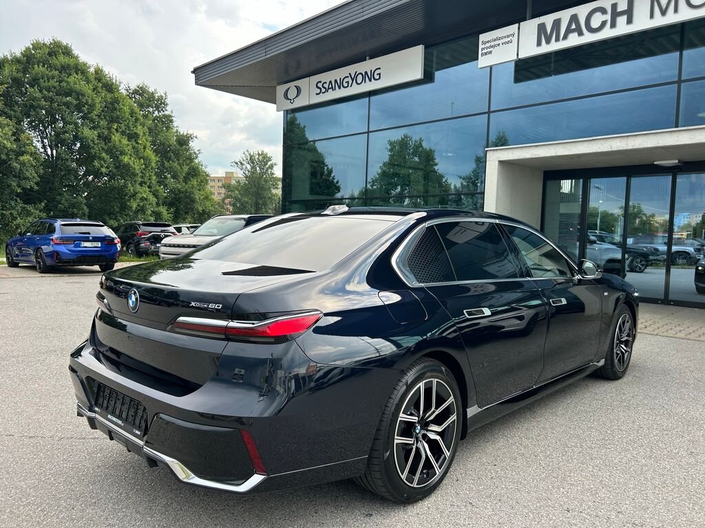 BMW i7 Sedan / Limuzína 0,0 400 kw
