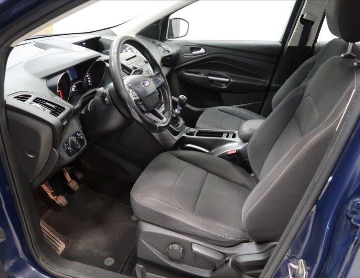 Ford Kuga Hatchback 1,5 l 88 kw