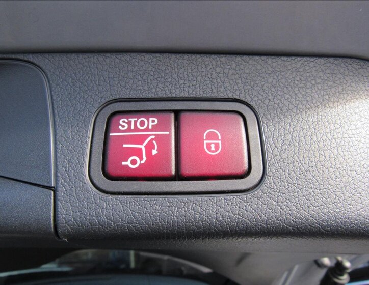 Mercedes-Benz GLB Kombi 2,0 l 225 kw