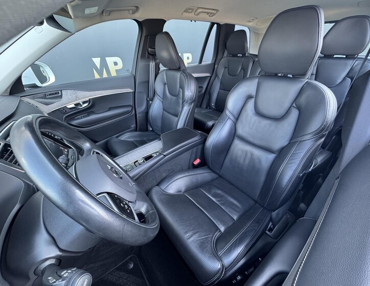 Volvo XC90 SUV / Terénní 2,0 l 173 kw