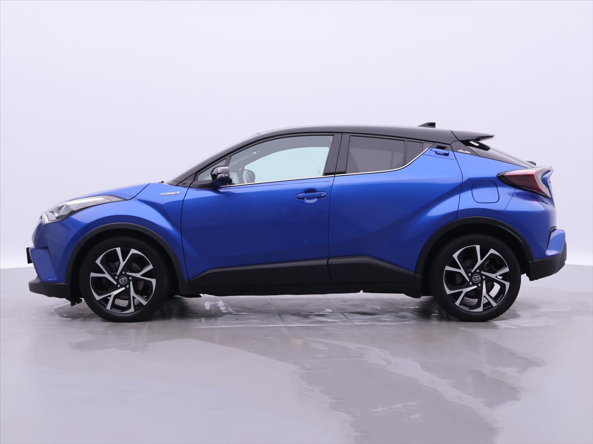 Toyota C-HR SUV 1,8 l 72 kw
