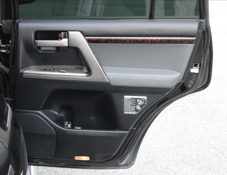 Toyota Land Cruiser 39