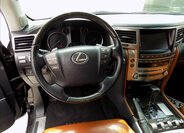 Lexus LX 570 25