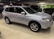 Mitsubishi Outlander SUV / Terénní 2,0 l 110 kw