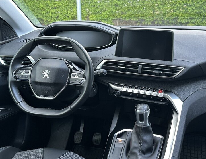 Peugeot 3008 SUV / Terénní 1,2 l 96 kw