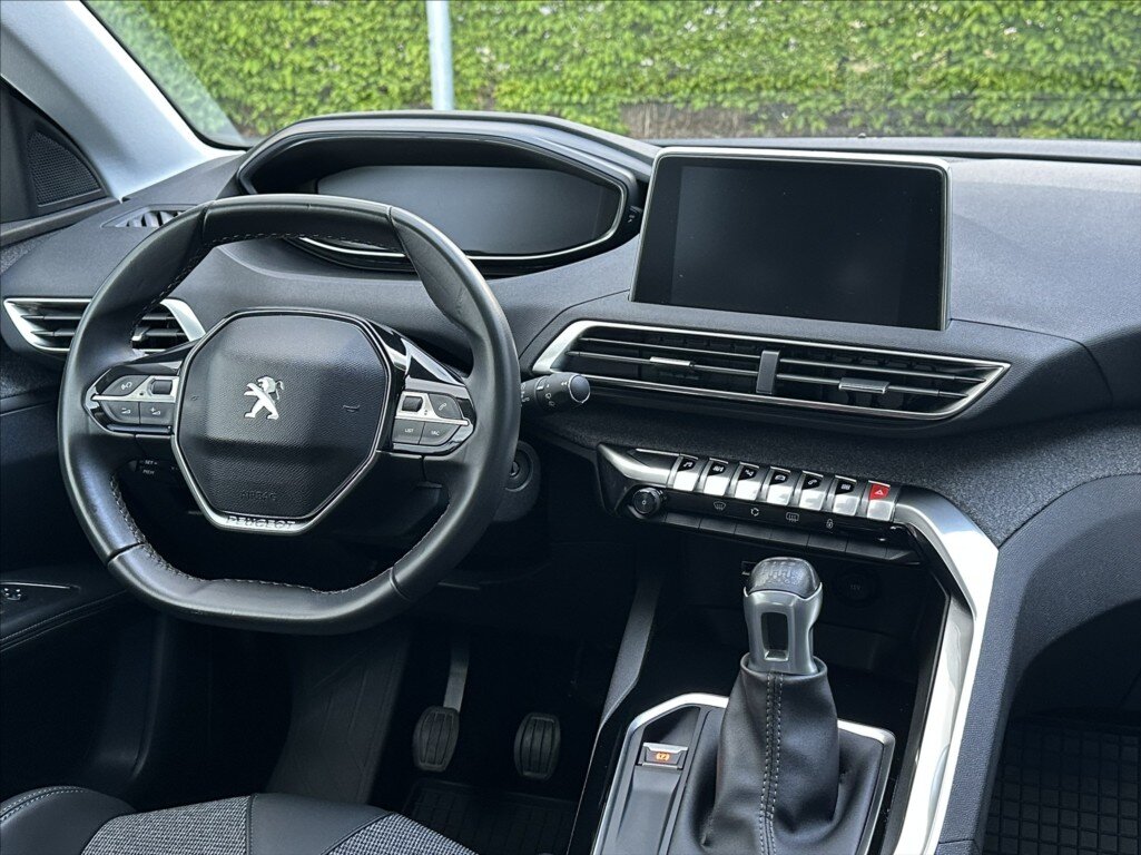 Peugeot 3008 SUV / Terénní 1,2 l 96 kw