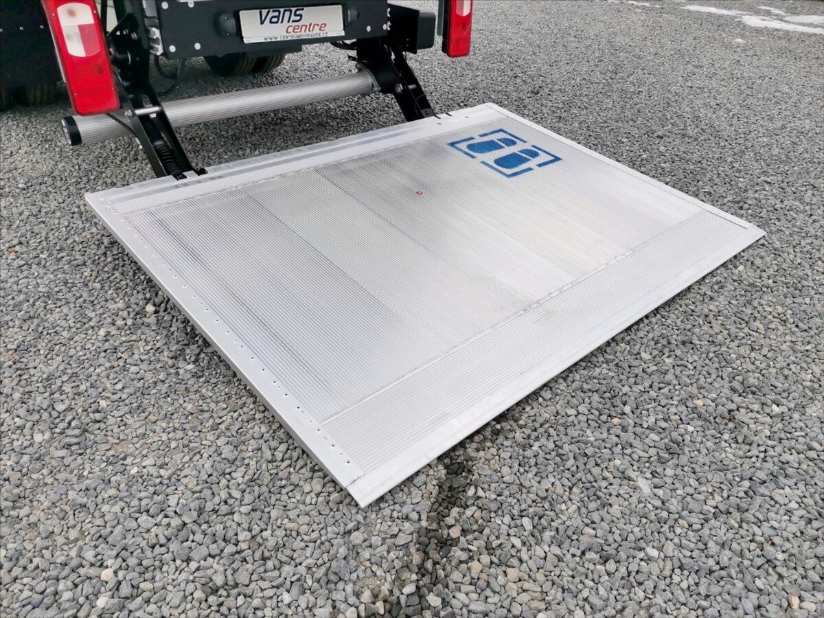 Volkswagen Crafter Skříň 2,0 l 120 kw