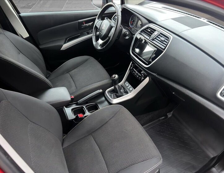 Suzuki SX4 S-Cross 18