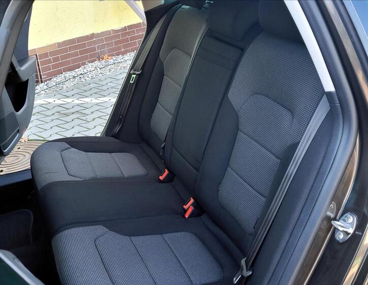 Volkswagen Passat 24