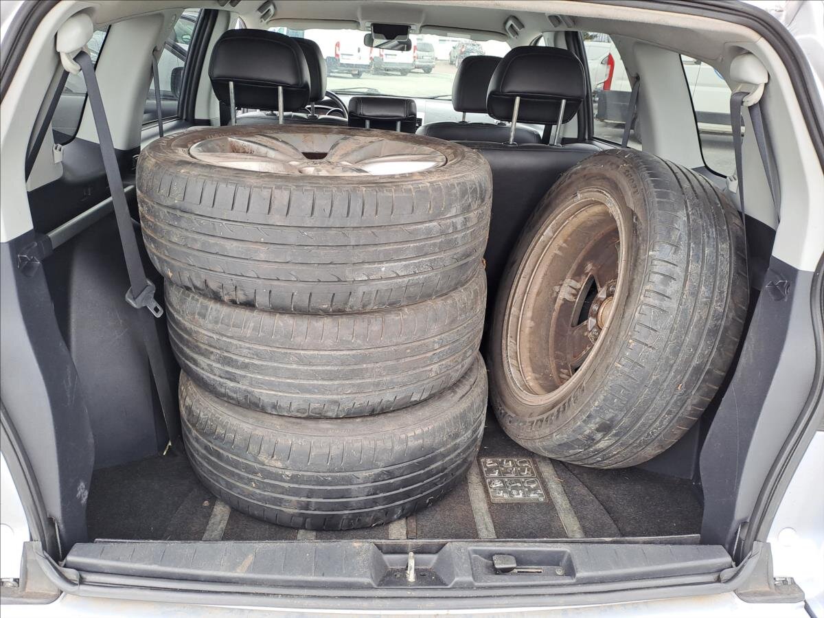 Peugeot 4007 SUV / Terénní 2,2 l 115 kw