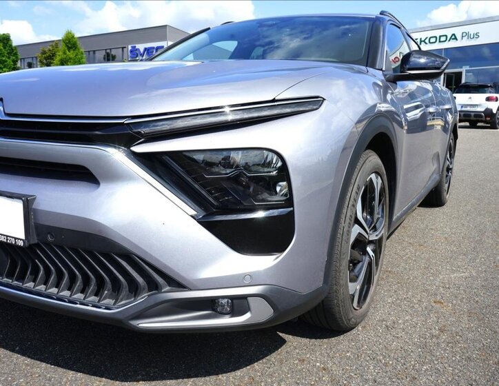 Citroën C5 X Hatchback 1,6 l 133 kw