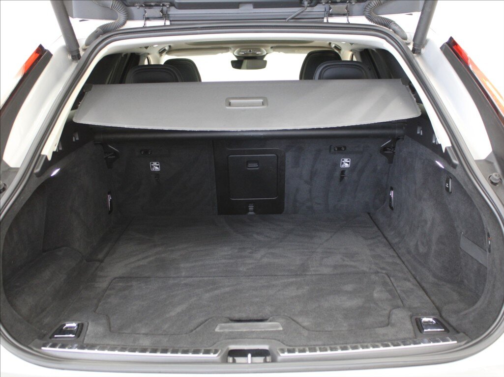 Volvo V90 Kombi 2,0 l 220 kw