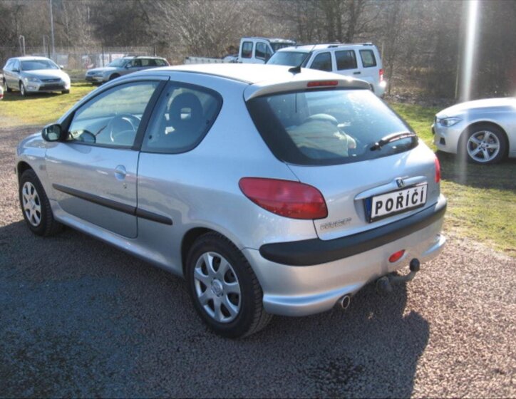 Peugeot 206 Hatchback 1,6 l 80 kw