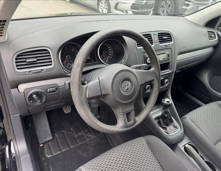 Volkswagen Golf Hatchback 1,6 l 77 kw