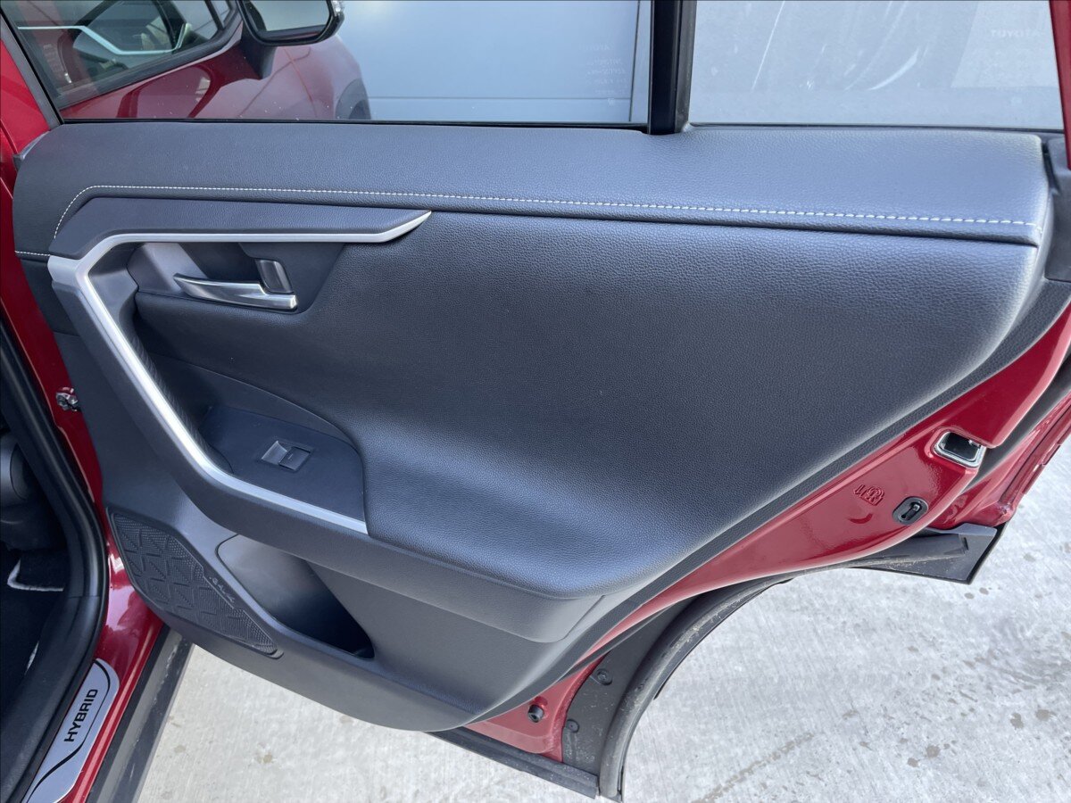 Toyota RAV4 Kombi 2,5 l 163 kw