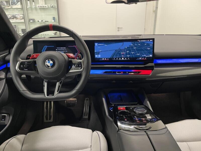 BMW M5 Sedan / Limuzína 4,4 l 430 kw