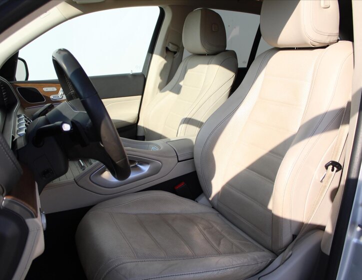 Mercedes-Benz GLE 10