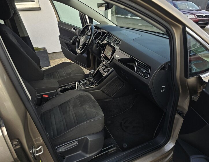 Volkswagen Touran Kombi 1,4 l 110 kw