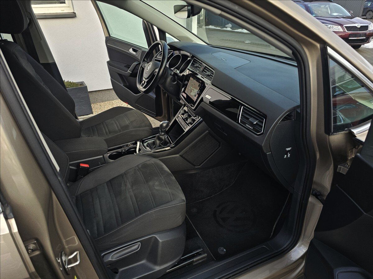 Volkswagen Touran Kombi 1,4 l 110 kw