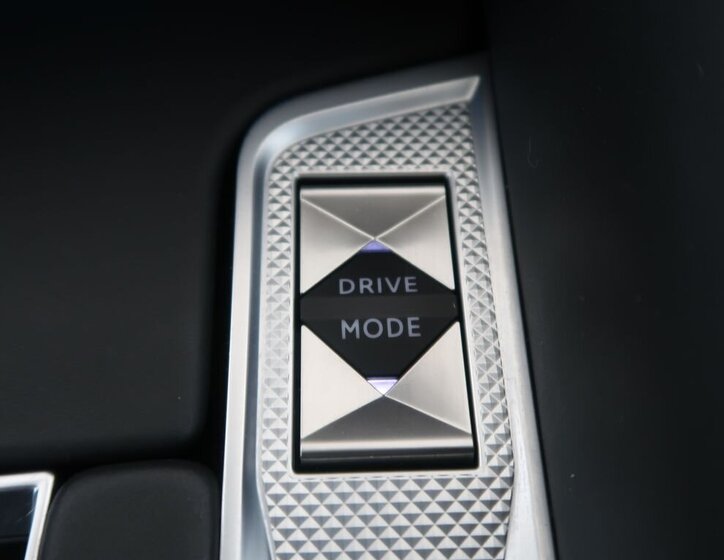 DS Automobiles DS9 Sedan / Limuzína 1,6 l 147 kw