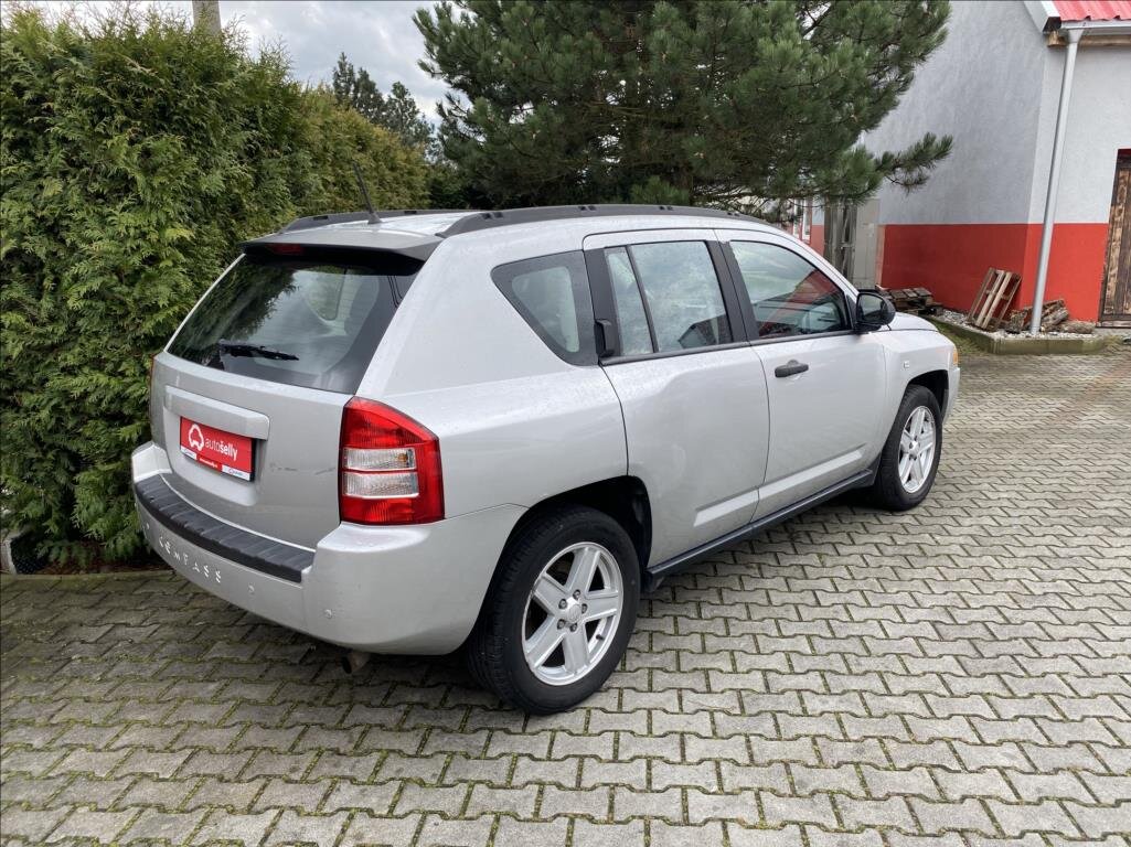 Jeep Compass SUV 2,0 l 103 kw