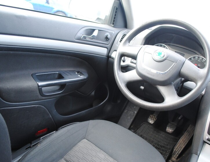 Škoda Octavia 14