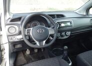 Toyota Yaris 16