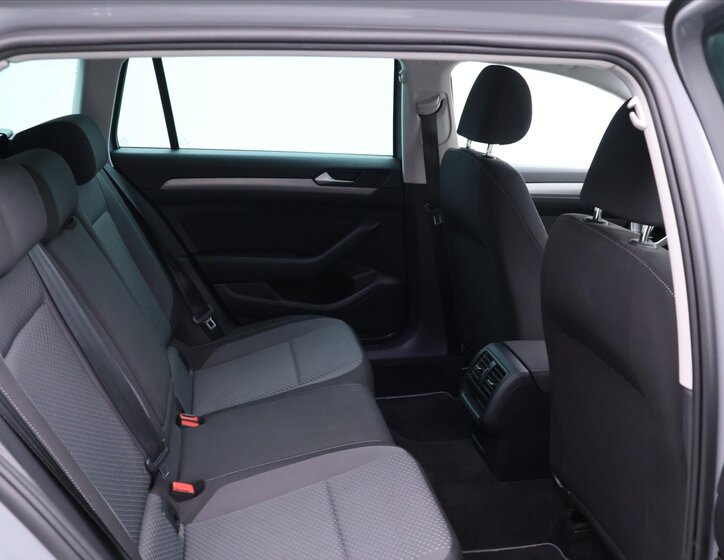 Volkswagen Passat Kombi 2,0 l 110 kw