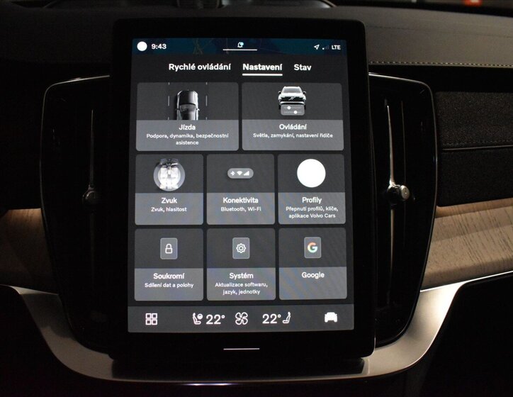 Volvo XC90 SUV / Terénní 2,0 l 228 kw