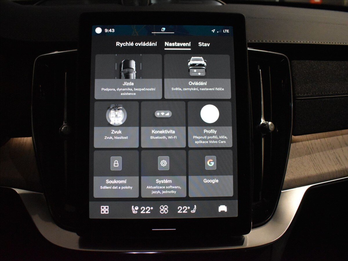 Volvo XC90 SUV / Terénní 2,0 l 228 kw