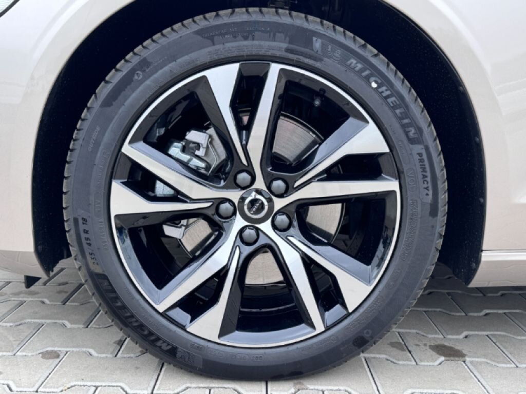 Volvo V60 Kombi 2,0 l 145 kw