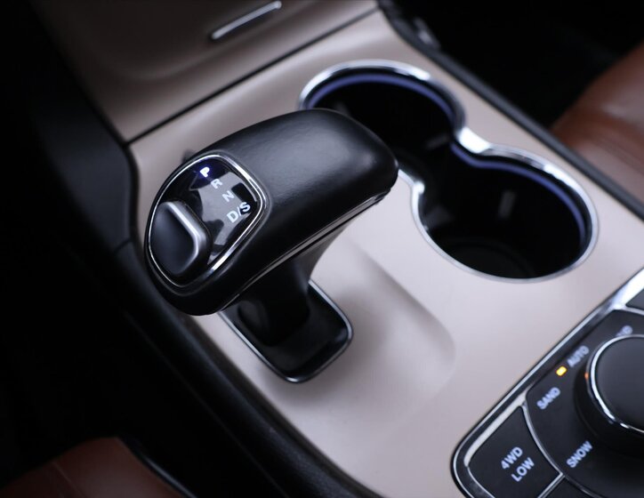 Jeep Grand Cherokee 23