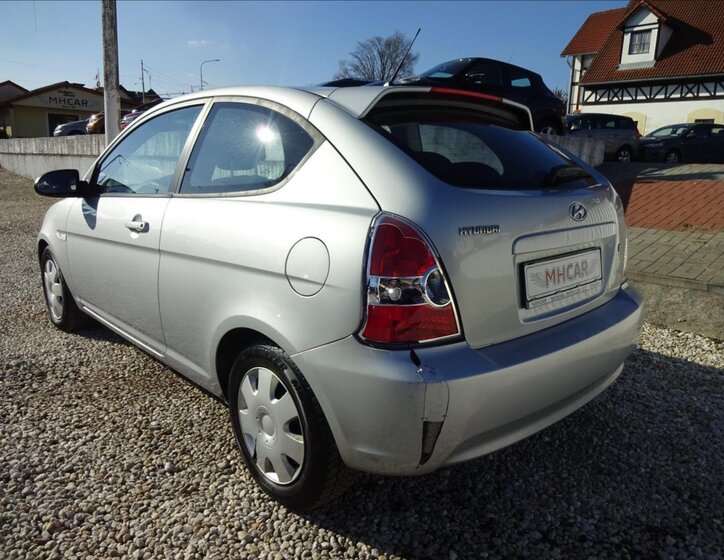 Hyundai Accent Hatchback 1,4 l 71 kw