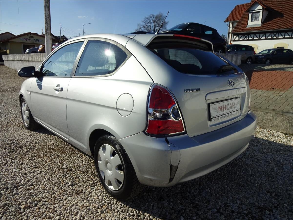 Hyundai Accent Hatchback 1,4 l 71 kw