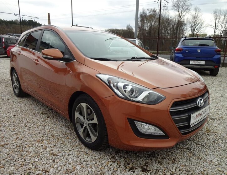 Hyundai i30 Kombi 1,6 l 99 kw
