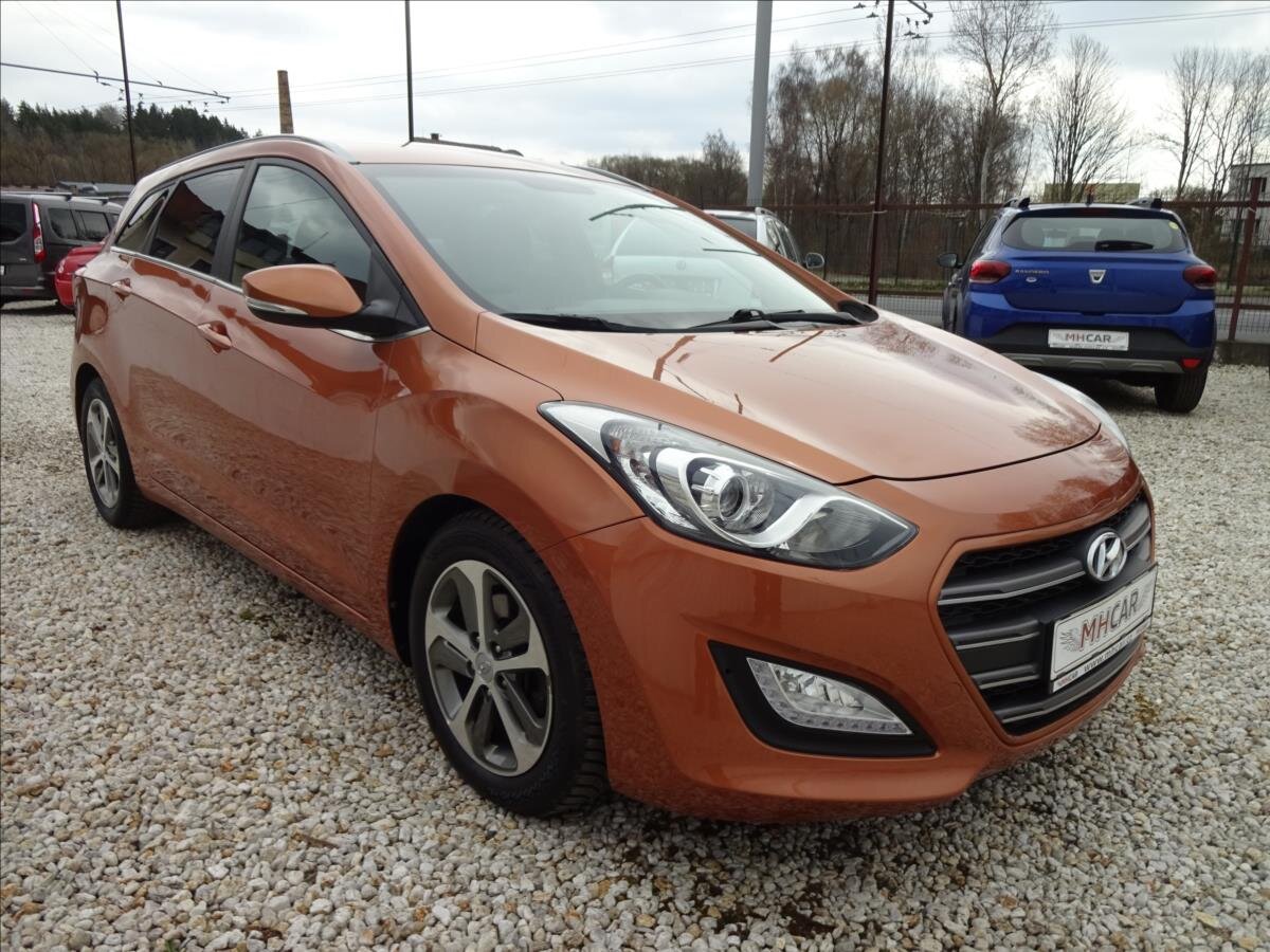 Hyundai i30 Kombi 1,6 l 99 kw