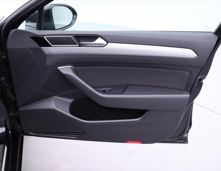 Volkswagen Passat 12