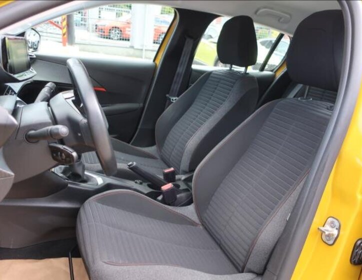 Peugeot 208 Hatchback 1,2 l 55 kw