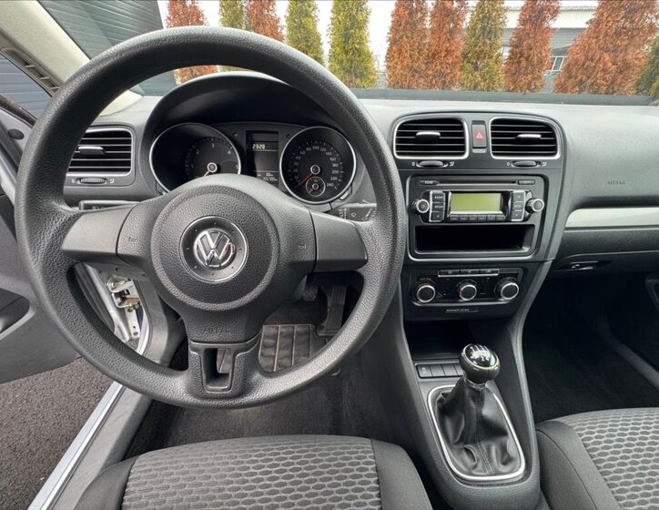 Volkswagen Golf Kombi 1,6 l 77 kw